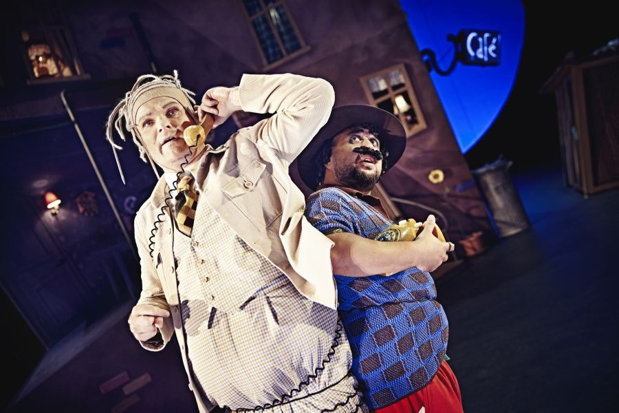 Wahid Sui Mahmoud som Far Hodja i Rødderne i Hjørnehuset, Det Kgl. Teater